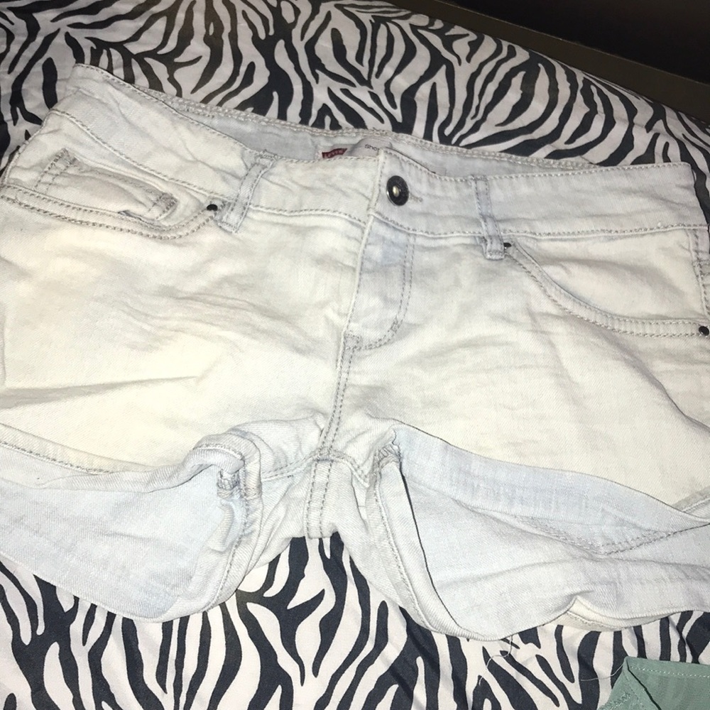 Levi Light Acid Wash Jean Shorts